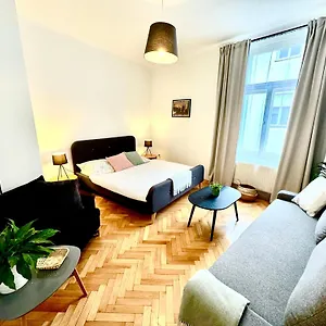 By Jacob Apartment